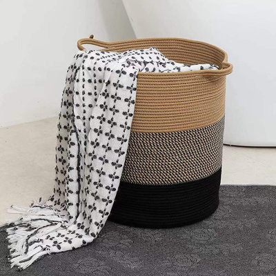 PORT MAYNE WOMEN DAISY HAND KNIT BUCKET